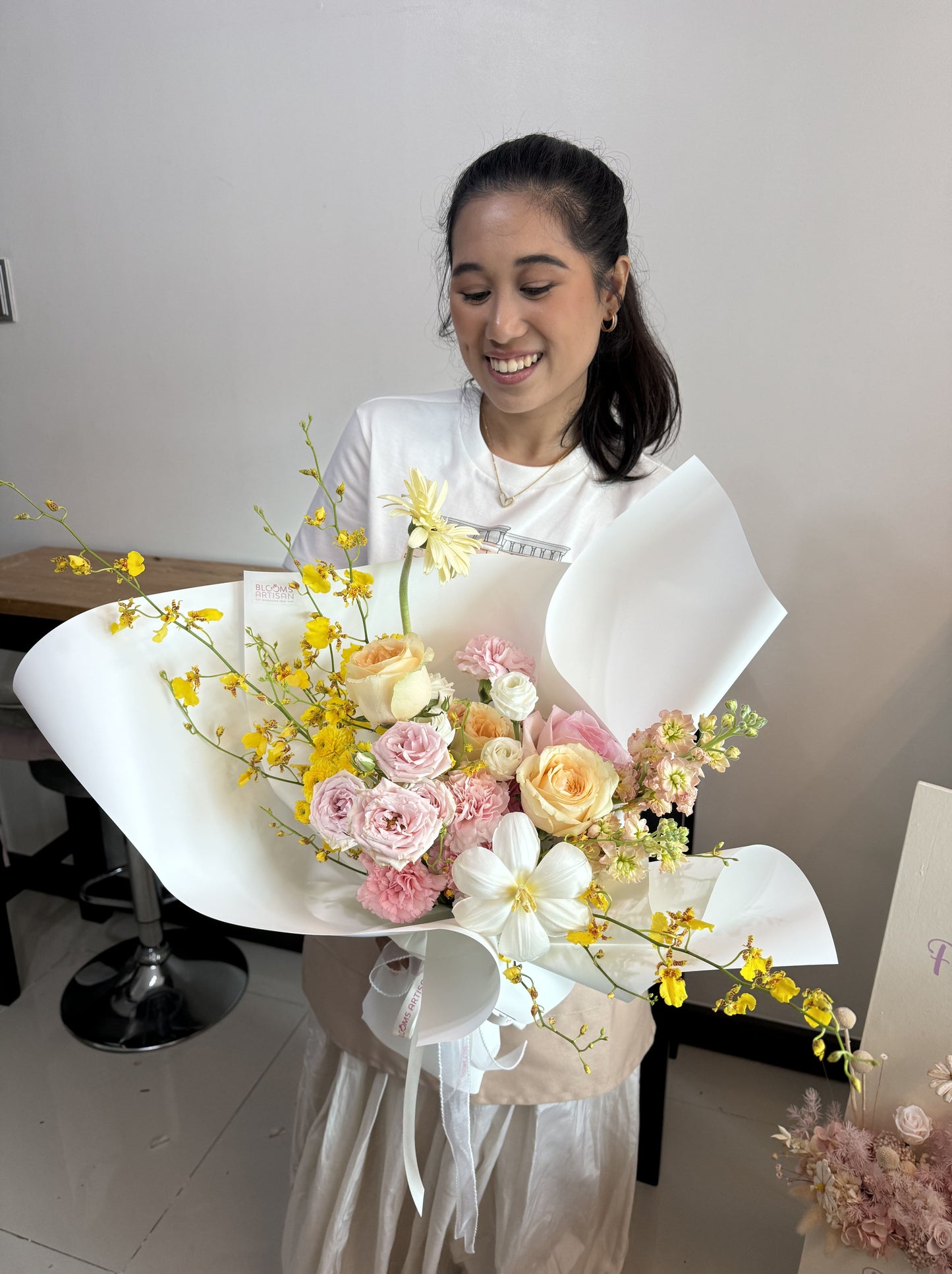 🌸 BEST SELLER Bundle Class 1 (Fresh): Korean Style Bouquet + Vase/Basket