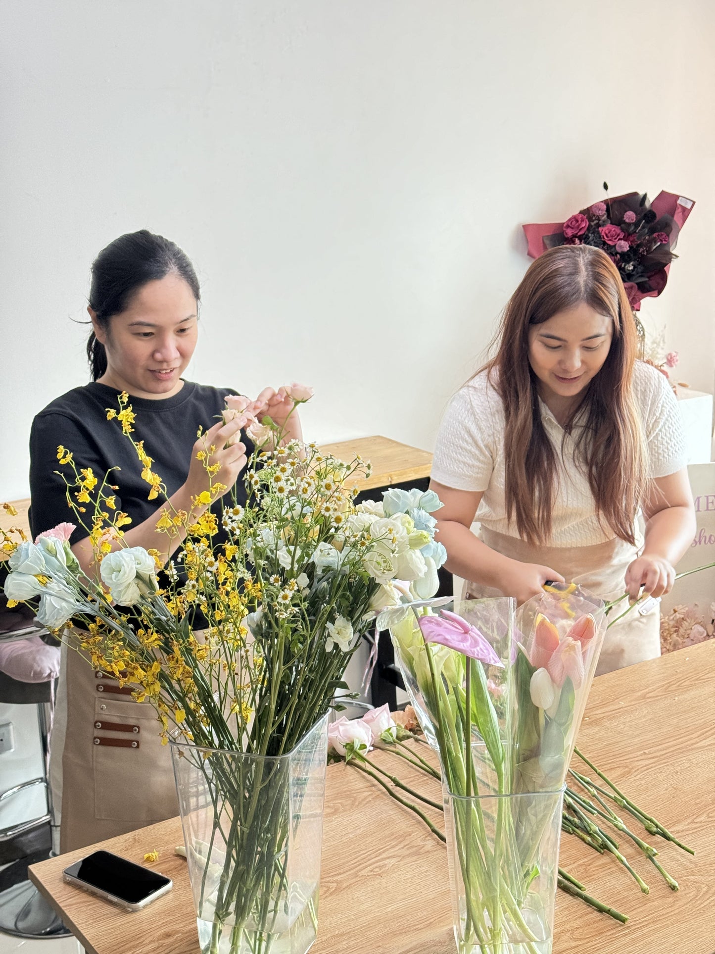 🌸 BEST SELLER Bundle Class 1 (Fresh): Korean Style Bouquet + Vase/Basket