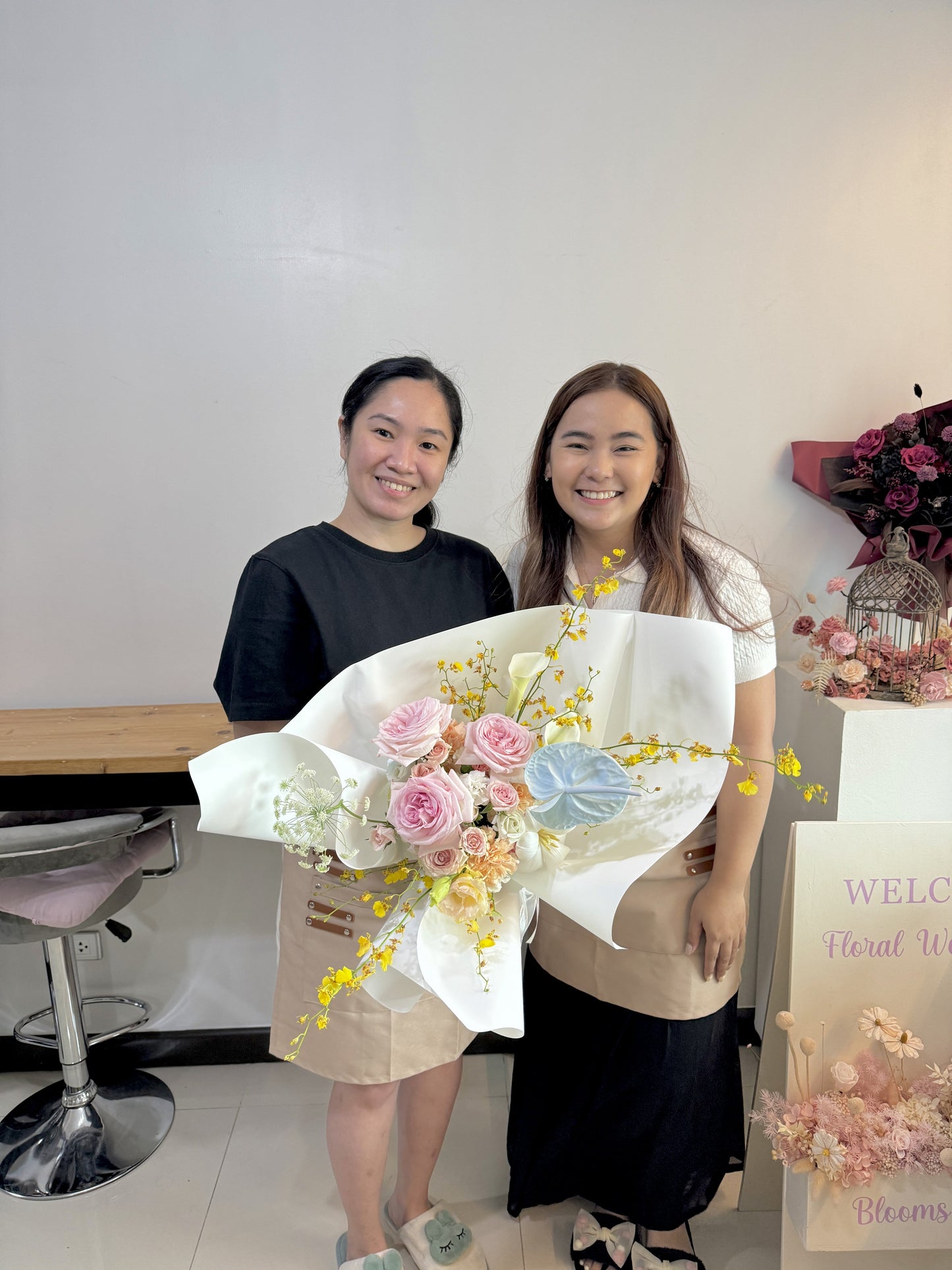 🌸 BEST SELLER Bundle Class 1 (Fresh): Korean Style Bouquet + Vase/Basket